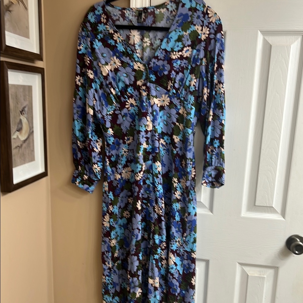Floral Blue and White Women's Dress